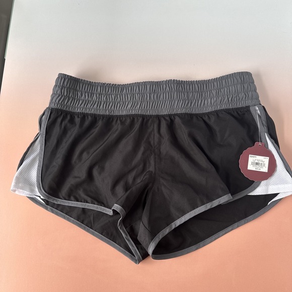 SO Pants - Authentic American Heritage Women's Size M SO Shortie Running‎ Shorts Black/Gray